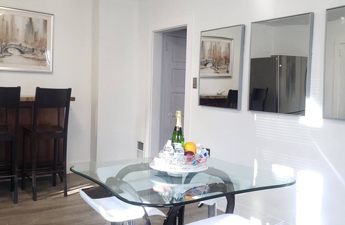 New London House | Cozy 2-bedroom vacation home《 free WiFi & parking 》New London, Connecticut, USA