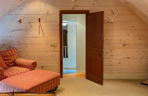 Walpole Apartment | Cozy 2 BR Apartment in Quaint New England Town