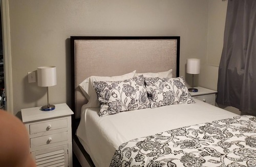 Russian Jack Park Apartment | Cozy 2bdrm, close to major hospitals, centrally located