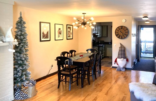 Stowe Area Condo | Cozy 2BR 2BA: Ski to Toll House Lift and back home!