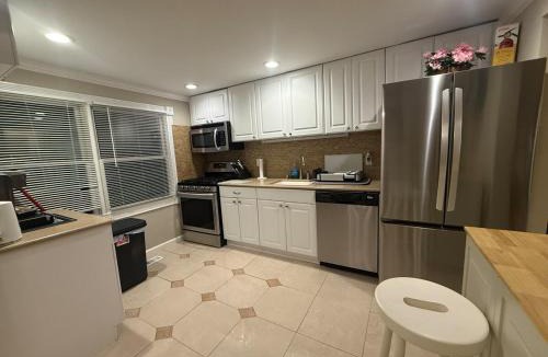 Long Island Apartment | Cozy 3br 1 bath upstairs apt