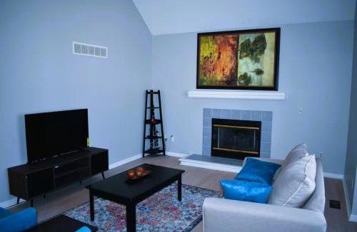 Waldron Apartment | Cozy 3BR-3BA Home Near Zona Rosa Shopping and Dining