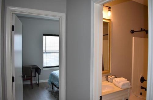 Waldron Apartment | Cozy 3BR-3BA Home Near Zona Rosa Shopping and Dining