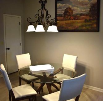 Waldron Apartment | Cozy 3BR-3BA Home Near Zona Rosa Shopping and Dining
