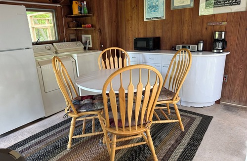 West Tisbury Cottage | Cozy 3BR Cottage with Lambert's Cove Beach access