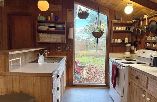 West Tisbury Cottage | Cozy 3BR Cottage with Lambert's Cove Beach access