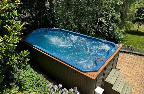Palmyra House | Cozy, 4 bedroom, 2 1/2 bath, Hot tub/Swim spa, 10 minutes to Hershey attractions