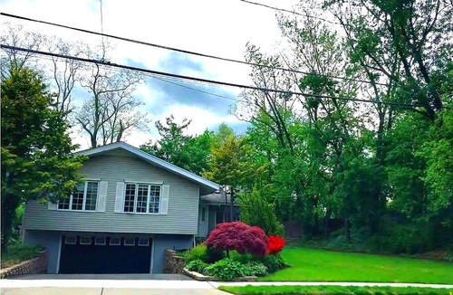 Port Washington House | Cozy 4BR 3BA Home- Train to NYC, USOpen, CitiField Mets, MSG, Walk to Harbor & Golf