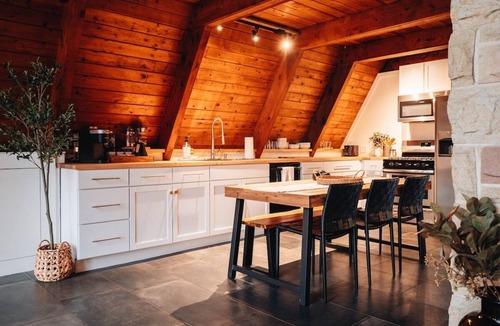Bristolville Cabin | Cozy A-Frame Getaway Minutes from Nelson Ledges