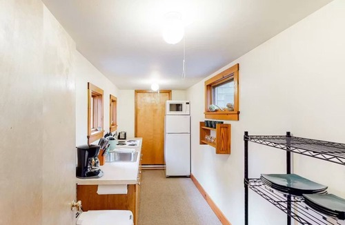 Stowe Area Apartment | Cozy Above Garage Apartment Near Stowe Mountain