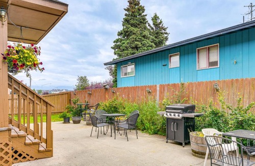Midtown Anchorage Apartment | Cozy Anchorage Apartment w/Mountain Views