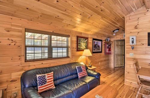 St George House | Cozy ‘Anchors Away’ Cabin Hideaway w/Fire Pit!