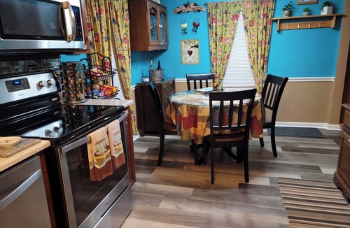 Youngstown House | Cozy and completely updated The Farmhouse at Lanterman's Village
