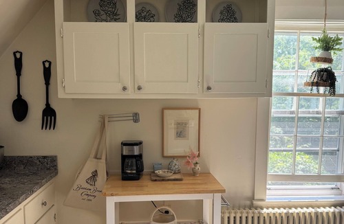 Torrington Apartment | Cozy barn apartment in country setting in charming Litchfield