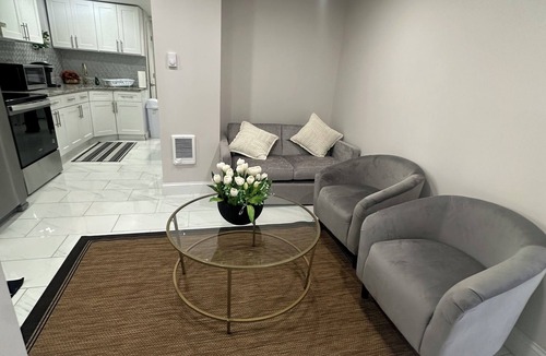 West Codman Hill - West Lower Mills House | Cozy bedroom Unit in Boston.