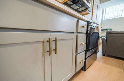 Downtown Louisville Apartment | Cozy & Bright loft unit in the heart of Louisville