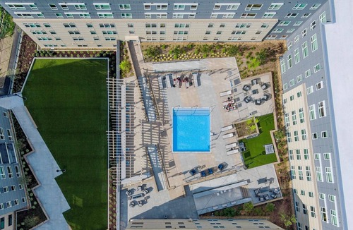 St. Elizabeth's Apartment | Cozy Brighton 1BR w/W/D, Doorman, near T & Shopping, by Blueground