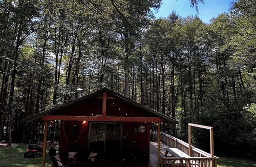Mount Nebo Cabin | Cozy Cabin nestled in the woods between Summersville and Fayetteville WV