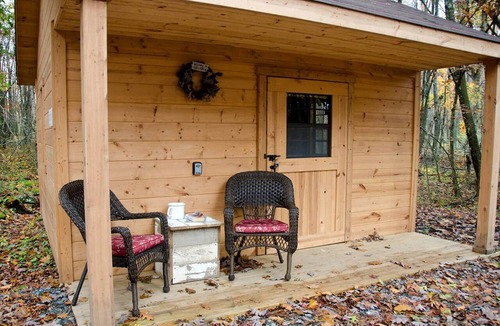 Crellin Cabin | Cozy Cabin Rental in the Woods near Swallow Falls State Park, Maryland
