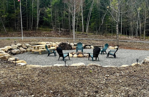Sangerville Cabin | Cozy cabin rental located on the atv & snowmobile trail. Family & Pet friendly