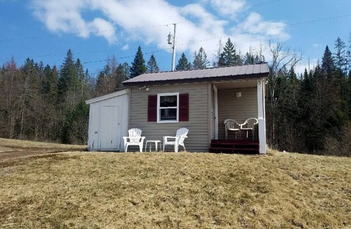 Stewartstown Cabin | Cozy Cabin Rental for a Weekend Getaway in New Hampshire
