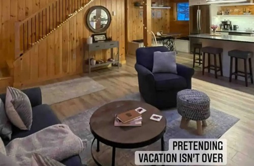 Post Mills Cabin | Cozy Cabin
