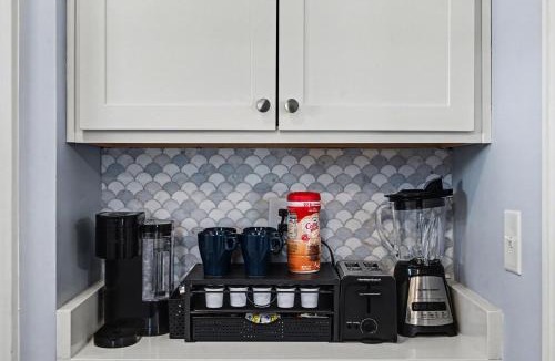 West Columbus House | Cozy Campbell Bungalow