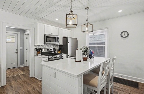 West Columbus House | Cozy Campbell Bungalow In Franklinton