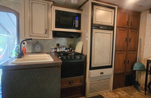 Henniker House | Cozy Campfire Camper Retreat - Lake Nearby!