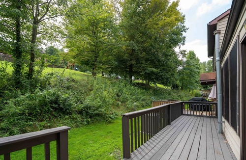 Cheat Lake House | Cozy Cheat Lake Townhome 10 min from Morgantown