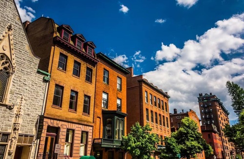 Mount Vernon Hotel | Cozy Corner Double at Revival Baltimore. Enjoy Prime Location & Amazing Amenities