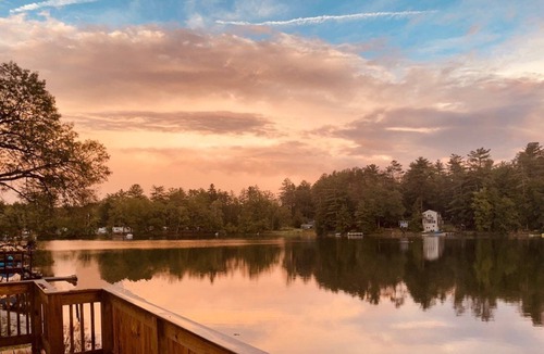 West Hopkinton Cottage | Cozy cottage on Pleasant Pond