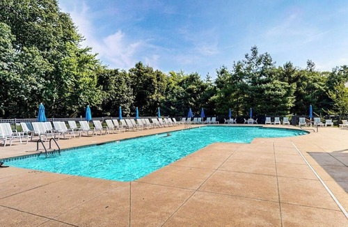 Summer Village Cottage | Cozy Cottage with Pools, Pickleball, Game Room, and Trolley to Nearby Beaches