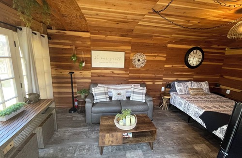 Proctor Cabin | Cozy Couples Cabin - Quiet Wilderness Stay - Illinois River