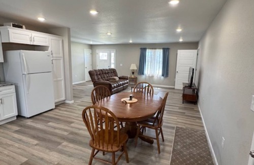 Seymour House | Cozy East Duplex
