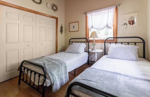 Pocono Mountain Lake Estates Cabin | Cozy Elevated Cabin in the Woods, Fire Pit + Lake Access
