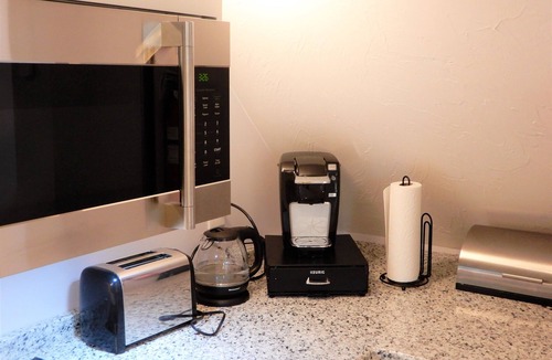 Lyndeborough Apartment | Cozy European Loft - Nature, Skiing, Hiking & Dogs Welcome