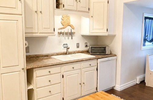 North Pole House | Cozy Family-Friendly 2-Bedroom Home in North Pole Alaska Near Chena Lakes