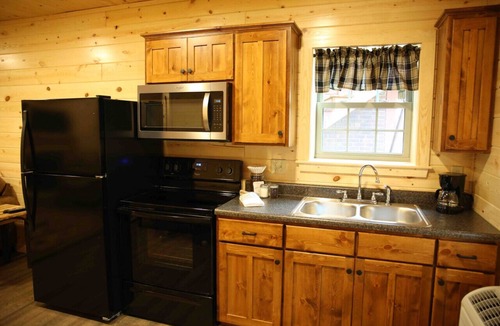 Millersburg Apartment | Cozy Fireplace Suite 1/2 Mile to Downtown Berlin