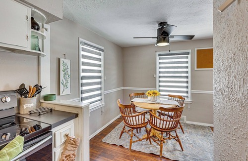 Youngstown House | Cozy Home 4 Mi to YSU Campus: Penguins Welcome!