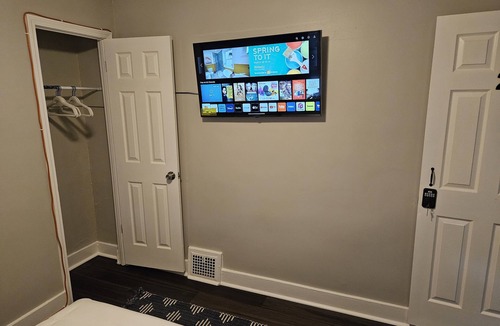 Lincoln-Lemington-Belmar House | Cozy Home Away From Home