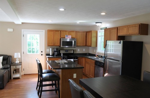 Keene House | Cozy Home Near Downtown, Shops, and Restaurants.