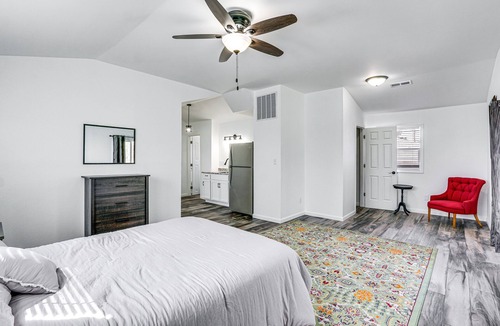 Jefferson City House | Cozy Jefferson City Retreat w/ Porch, Near Golfing