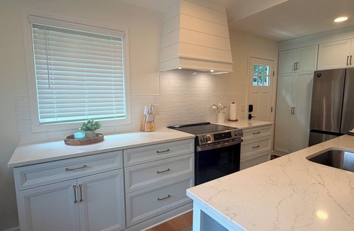 Westview House | Cozy Lake Front House Retreat on Rough River Lake! Sleeps 8!