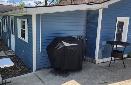 Craig Beach House | Cozy Lakehouse 1 min away from Craig Beach private 1/2 acre and hot tub