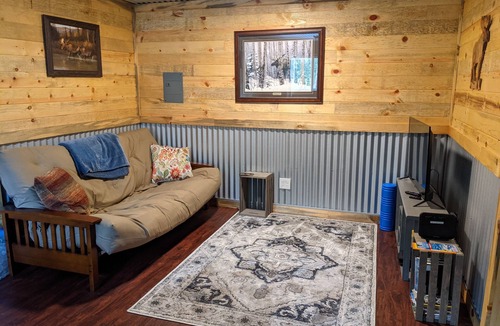 Sterling House | Cozy little cabin, great for a fishing trip or just getting away