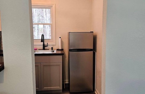 True Cabin | Cozy Lux Cabin Near Pipestem & Bluestone Parks | Sleeps 4