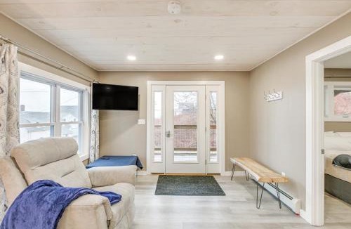 Lubec House | Cozy Maine Getaway: Covered Deck, Walk to Beach!