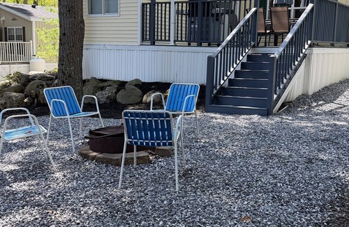 South Casco Cottage | Cozy Point Sebago Cottage