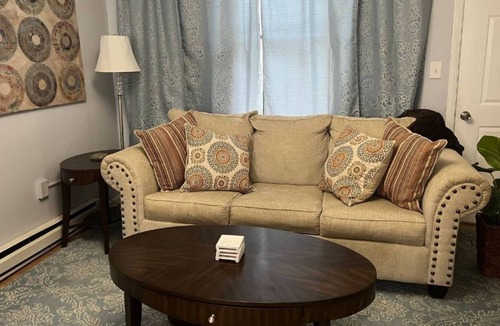 New London Apartment | Cozy Post Hill apartment - close to casinos & beaches